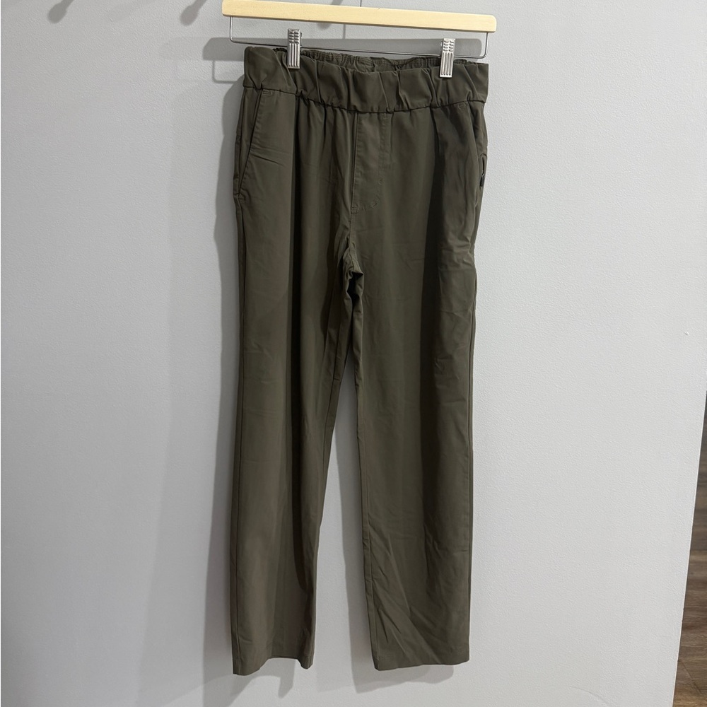 Vuori Miles Ankle Pant Cropped Fit 4-Way Stretch Size Small in Olive Green